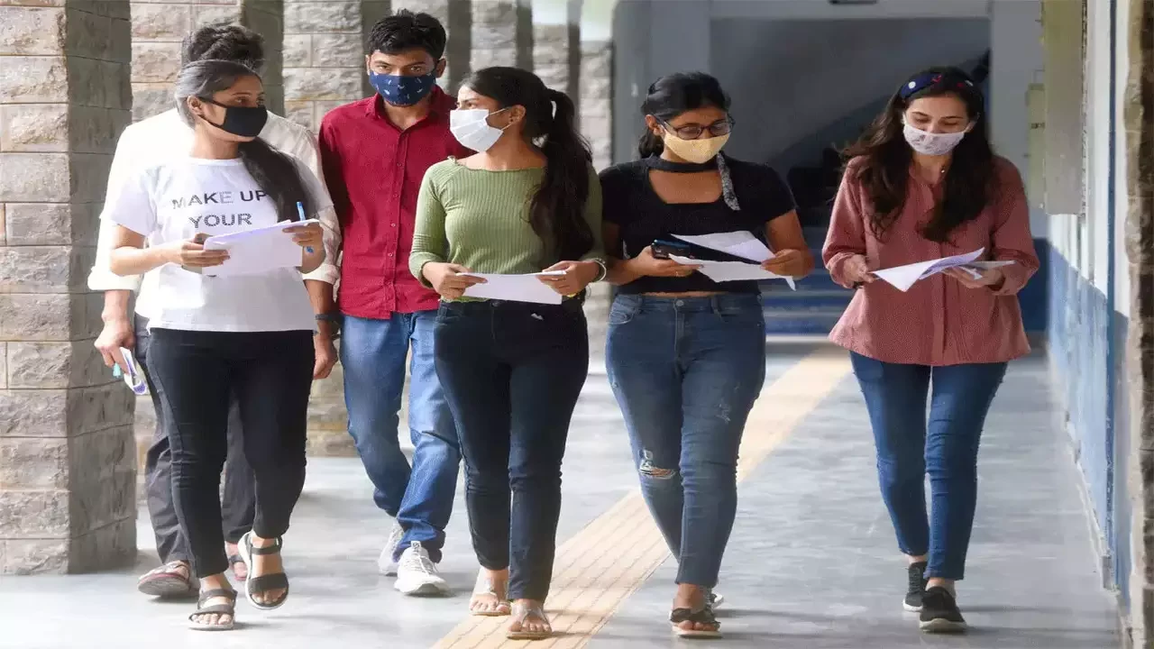 यूक्रेन में पढ़ाई कर रहे भारतीय स्टूडेंट्स तुरंत करें ये काम